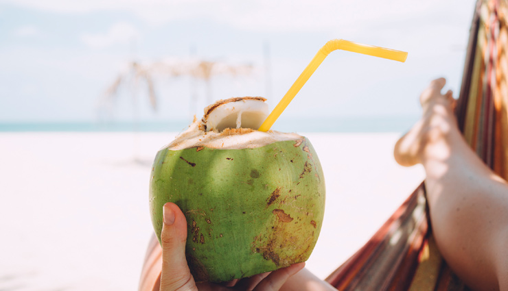 skin,watermelon,cucumber,papaya,coconut water,lemon water,food for hydrated skin,skin care tips,beauty tips,summer skin tips