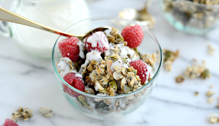 Recipe- Healthy and Crunchy Coconut Chia Granola
