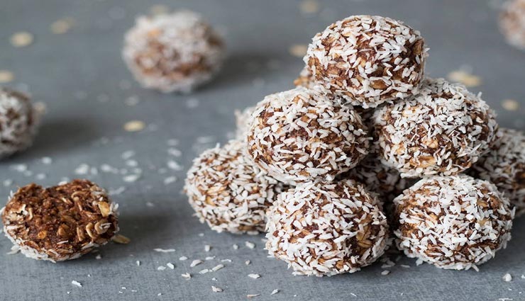 कोकोनट चॉकलेट बॉल्स बनाकर जीतें बच्चों का दिल #Recipe