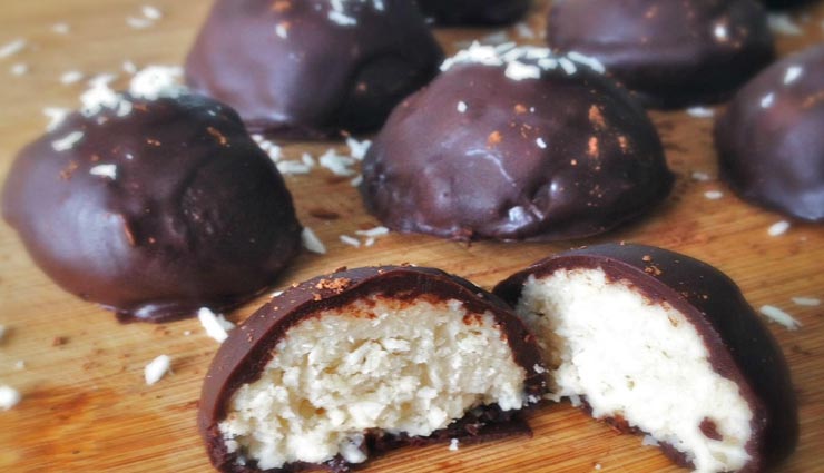 coconut chocolate balls recipe,recipe,recipe in hindi,special recipe ,कोकोनट चॉकलेट बॉल्स रेसिपी, रेसिपी, रेसिपी हिंदी में, स्पेशल रेसिपी