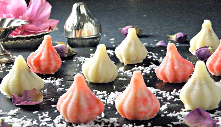 नारियल मोदक से लगाए गणपति जी को भोग #Recipe 