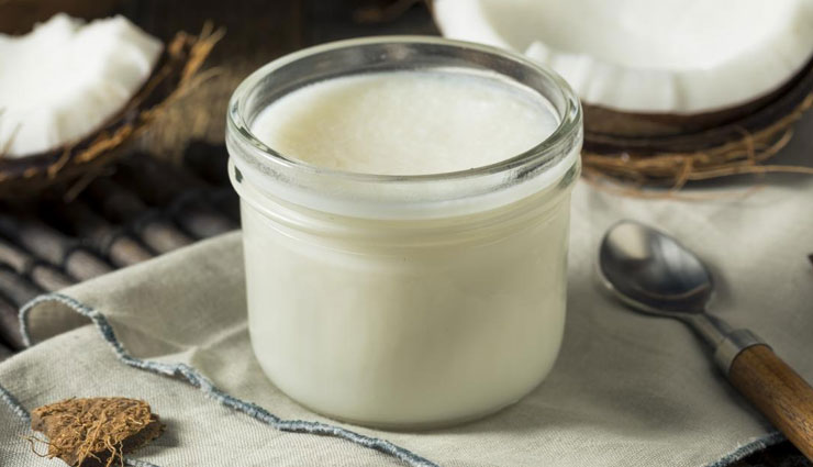 5 Beauty Benefits of Using Coconut Oil For Skin