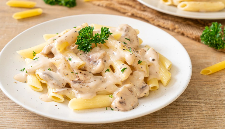 बच्चों के लिए घर पर ही बनाए रेस्टोरेंट जैसा कोकोनट पास्ता #Recipe 