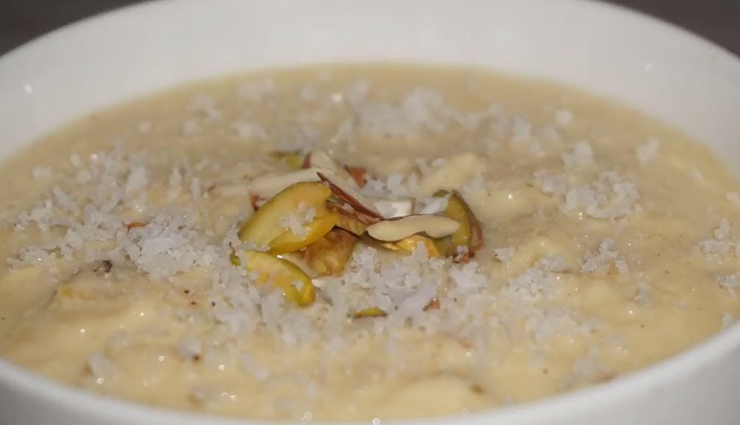 coconut rabri recipe,how to make coconut rabri,coconut milk rabri,easy coconut rabri,indian dessert with coconut,creamy rabri with coconut,coconut rabri for indian sweets,traditional coconut rabri,coconut dessert recipe,rabri recipe with coconut milk,coconut rabri step-by-step,coconut rabri with condensed milk,homemade coconut rabri,festive coconut rabri,coconut rabri garnished with nuts,coconut milk dessert,coconut rabri ingredients,nutty coconut rabri,coconut rabri for gulab jamun,coconut rabri for jalebi