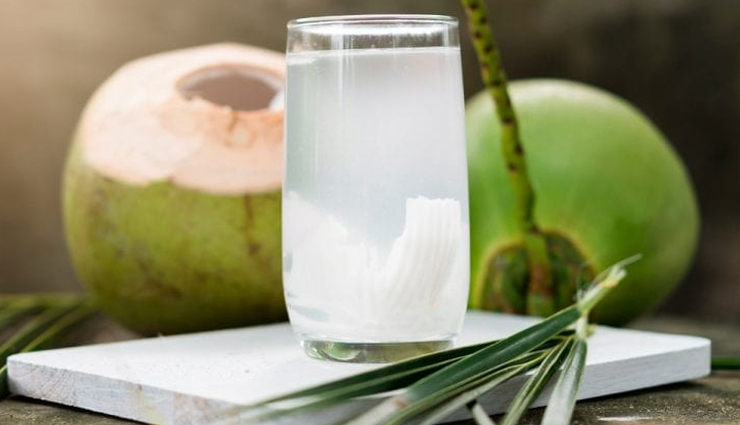 4 Advantages of Drinking Coconut Water For Your Health