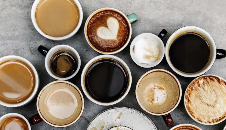 अधिक कॉफी पीना सेहत को पहुंचाता है नुकसान, लेकिन इतने कप पीने से बढ़ जाती है उम्र!