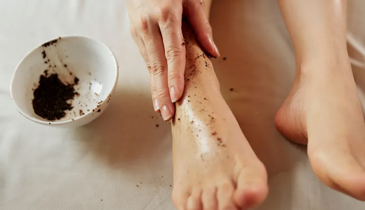 coffee beauty routine,diy coffee beauty recipes,coffee skincare recipes,coffee haircare tips,natural beauty remedies,coffee face mask,coffee body scrub,coffee hair rinse,coffee beauty benefits,diy coffee beauty treatments