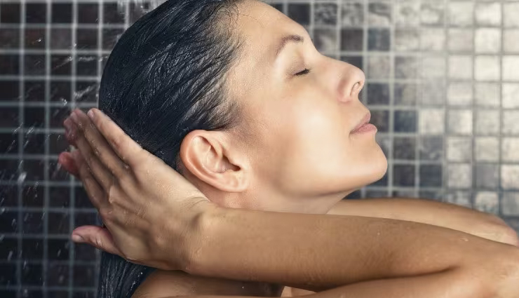 बहुत ज़्यादा डैमेज होकर टूटने लगे हैं बाल, तो अपनी हेयर केयर रूटीन में ऐसे करें कॉफी का इस्तेमाल, होगा फायदा coffee for damaged hair,coffee for hair breakage,benefits of coffee for hair,how to use coffee for hair,coffee hair care routine,coffee for shiny hair,coffee for dandruff,repairing damaged hair with coffee,natural hair care,coffee hair mask,prevent hair breakage with coffee,coffee for hair growth,coffee for healthy hair