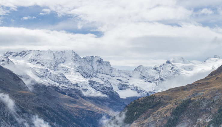 ice climbing,ice climbing in the world,best places for ice climbing in the world,travel,travel guide,holidays,travel guide