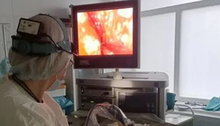 coin,coin removed from nose,weird news