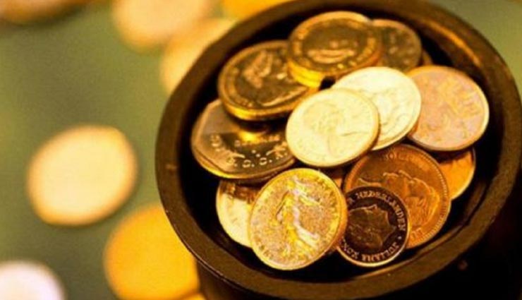 लॉकडाउन में बच्चों के हाथ लगा खजाना, खोदी जमीन निकल आए चांदी के सिक्के