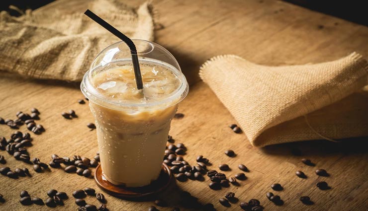 गर्मियों में इस तरह बनाए कोल्ड कॉफी, स्वाद और शरीर दोनों को मिलेगी ठंडक #Recipe