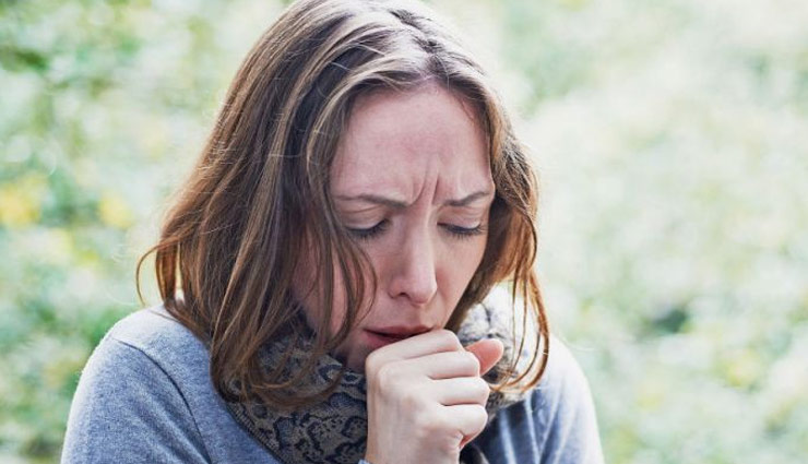 खांसी की समस्या से छुटकारा दिलायेगा ये आयुर्वेदिक नुस्खा, जानें इसे बनाने का तरीका 