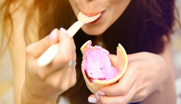 digestion after oily food,tips for oily food consumption,healthy habits post oily meal,managing oily food effects,avoiding discomfort after oily food,post-oily meal care,eating habits after oily food,digestive wellness tips,oily food digestion strategies,maintaining health after oily meal