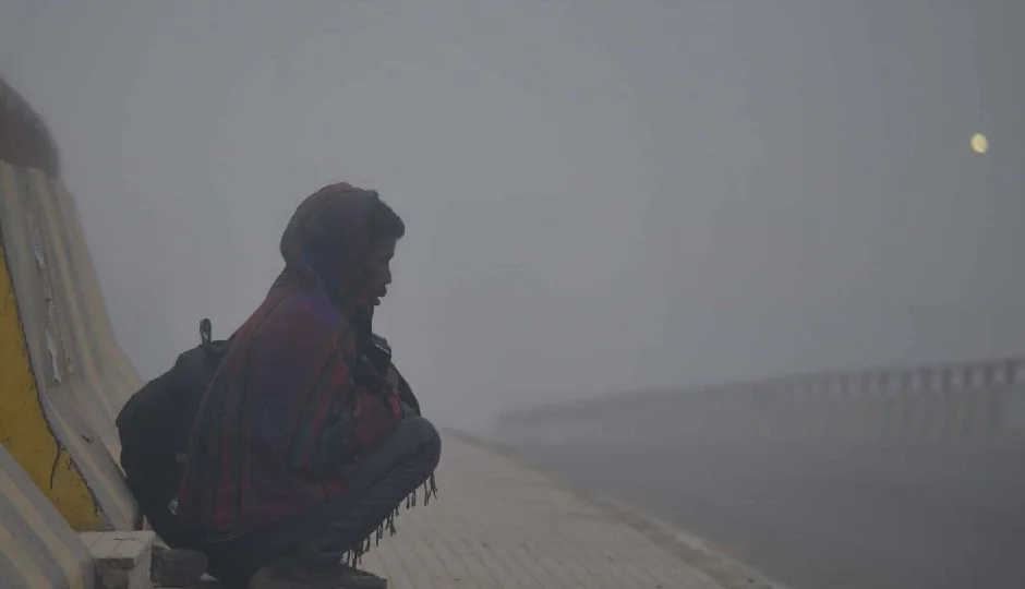 अब बढ़ेगी ठिठुरन! 3 राज्यों में शीतलहर का अलर्ट, दिल्ली-एनसीआर समेत यूपी-बिहार में मौसम का हाल