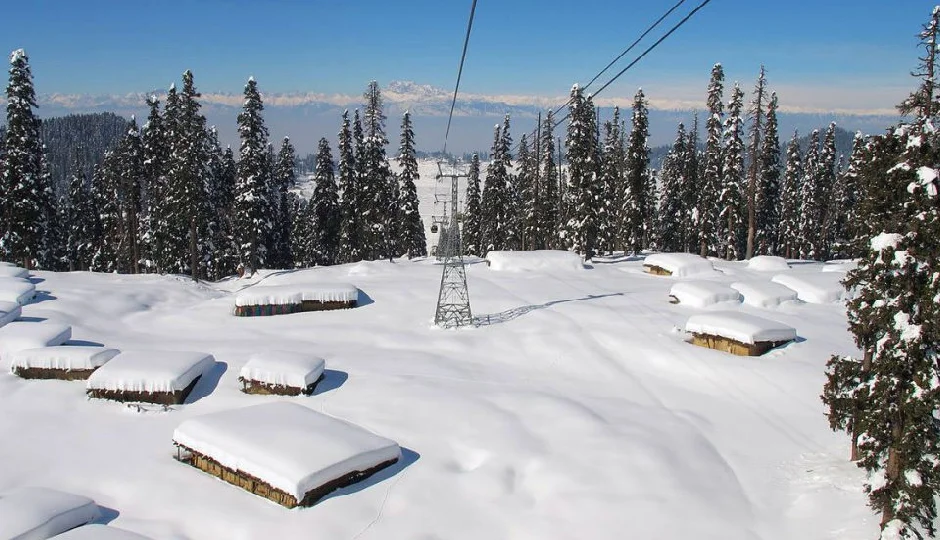 भारत की सबसे ज्यादा ठंडी जगहें, जहां सर्दियों में झीलें भी जम जाती हैं