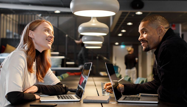 ऑफिस में कलीग्स के साथ बनाने हैं बेहतर रिलेशन, रखें इन बातों का ध्यान effective communication for building relationships with colleagues,building trust and rapport with colleagues,collaborating with colleagues for better relationships,sharing knowledge and expertise with colleagues,showing appreciation and recognition for colleagues,resolving conflicts with colleagues in a positive manner,fostering a positive work environment for better colleague relationships,encouraging teamwork and collaboration among colleagues,supporting colleagues in their goals and aspirations