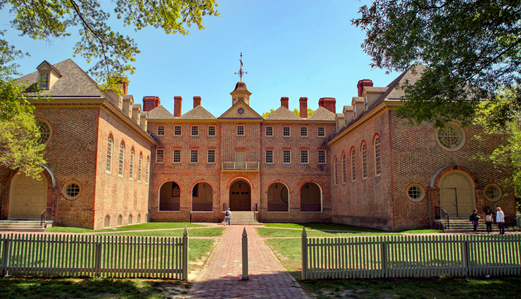 beautiful college campus,college campus in united states,unites states travel,america,travel guide