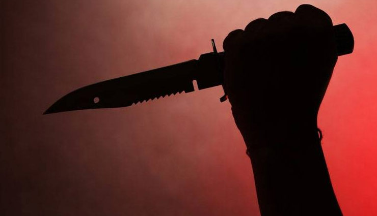 ब्रेकअप से खफा छात्र ने लड़की को चाकू मारा, बाद में कॉलेज की तीसरी मंजिल से लगाई छलांग