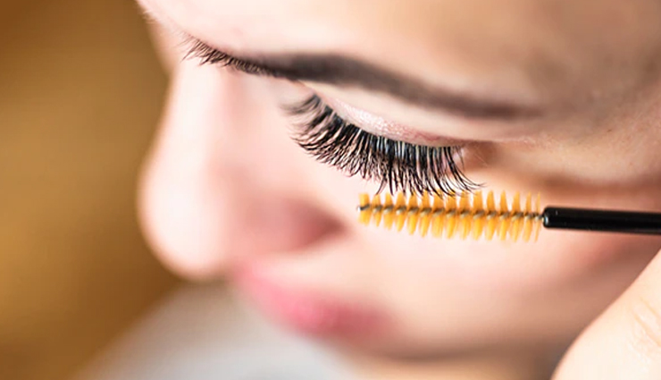 diy hacks to grow eyelashes,beauty hacks,tips to grow eyelashes,beauty tips,beauty hacks
