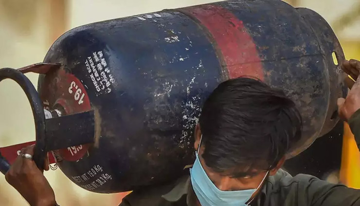 198 रुपये सस्‍ता हुआ कॉमर्शियल LPG सिलेंडर, जानिए नए रेट