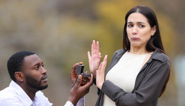 fear of commitment,relationship anxiety,commitment issues,avoiding commitment,emotional wounds,fear of vulnerability,relationship problems,overcoming commitment fear,commitment in relationships,dealing with commitment anxiety,building lasting relationships,emotional barriers in love,fear of getting serious in relationships