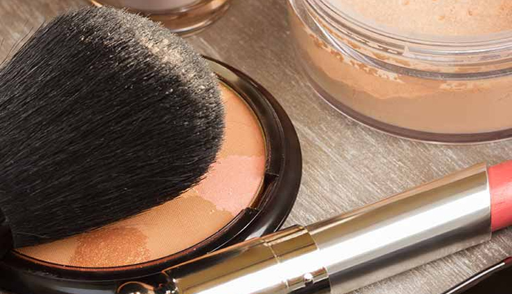 makeup kits,things to keep in makeup kit,makeup tips,beauty,beauty tips in hindi