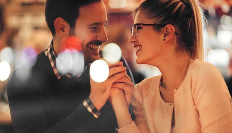 बोरिंग पत्नी को यूं बनाये रोमांटिक, ले इन शानदार टिप्स की मदद