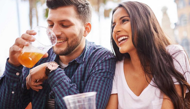 इस तरह करें अपनी गर्लफ्रेंड की तारीफ, आ जाएगी उनके चहरे पर मुस्कान compliment girl friend,tips to impress girl friend,relationship tips,dating tips