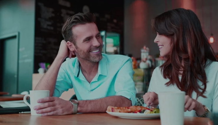 10 Ways To Compliment a Girl in The Right Way