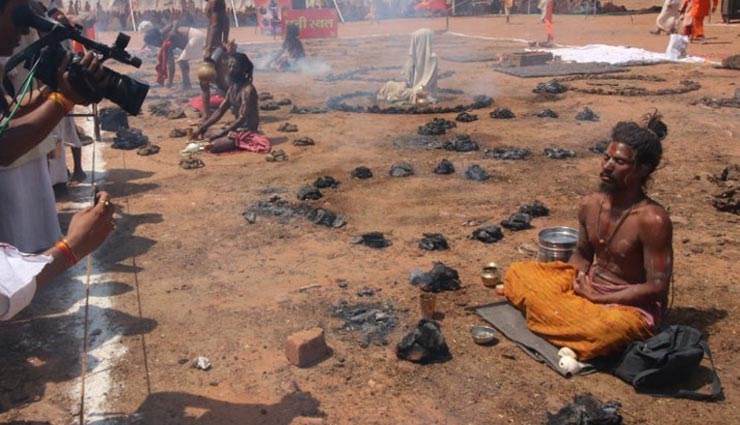 computer baba,hath yoga,for the victory of digvijay singh,sadhus did ramai dhuni