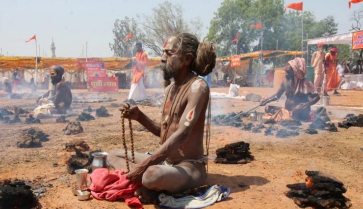 computer baba,hath yoga,for the victory of digvijay singh,sadhus did ramai dhuni