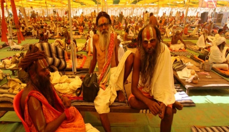 computer baba,hath yoga,for the victory of digvijay singh,sadhus did ramai dhuni