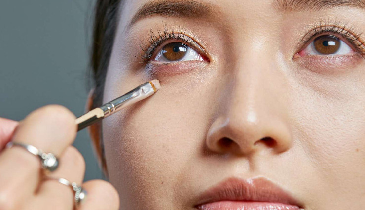 makeup hacks for moms,easy makeup tips,working moms makeup,contouring trick,tired eyes makeup,quick hair styling,fix dark circles,achieve a glow,start with primer,perfect lips,dealing with smudges,quick hair fix,staying calm tips,beauty tips for moms,fast makeup routines