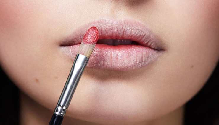lipsticks stay longer,tips to make lipsticks stay longer,lipsticks,beauty tips,beauty,make up tips