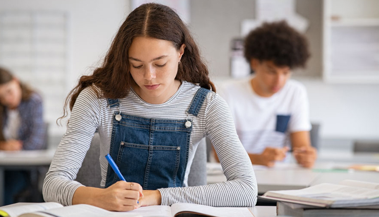 अपनी दिनचर्या में शामिल करें शीर्षासन, याद्दाश्त बढ़ाने के साथ ही पहुंचाता हैं कई फायदे health benefits,shirsasana,yoga pose,inverted posture,headstand benefits,mental clarity,physical well-being,yoga practice,strength building,blood circulation,stress relief,improved concentration,balance and stability,digestive health,respiratory health,spinal health,muscle strengthening,posture correction,immune system boost,mind-body connection