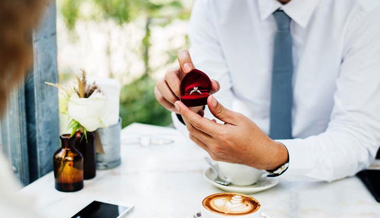 Propose Day 2020- 5 Unique Ways To Confess Your Love To Partner