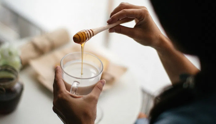 milk and honey,raisins,olive oil and lemon juice,honey,aloe vera,castor oil,prune juice,flax seeds,plenty of water,Lemon,constipation,home remedies for constipation,Health tips,fitness tips,summer tips