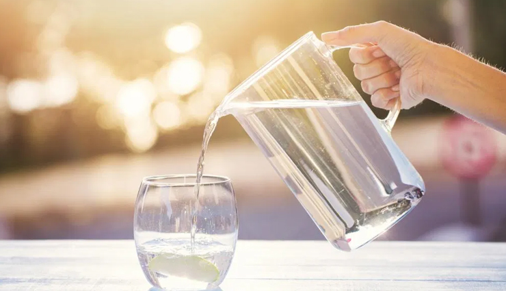 milk and honey,raisins,olive oil and lemon juice,honey,aloe vera,castor oil,prune juice,flax seeds,plenty of water,Lemon,constipation,home remedies for constipation,Health tips,fitness tips,summer tips