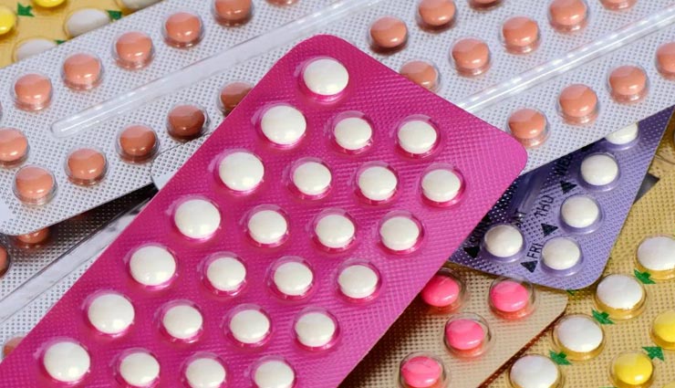महिलाओं की सेक्स लाइफ पर भी असर डालती हैं गर्भनिरोधक गोलियां, जानें यह जरूरी जानकारी