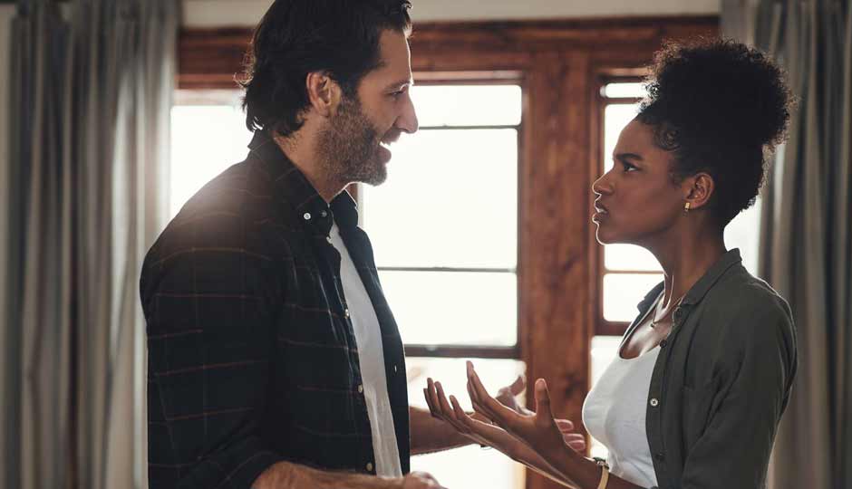 10 Signs You’re Dealing With a Controlling and Abusive Person