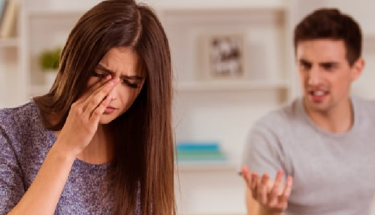 controlling boyfriend signs,signs of a possessive partner,controlling behavior in relationships,warning signs in a relationship,red flags in romantic relationships,signs of an overly controlling partner,controlling boyfriend traits,recognizing controlling behavior,controlling partner warning signs,signs of a manipulative boyfriend