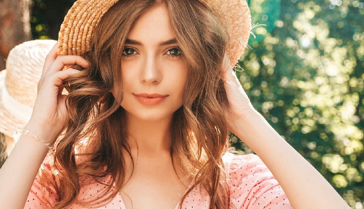 10 Cool Signs You are Conventionally Attractive