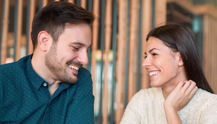 signs a girl likes you over text,how to know if a girl likes you texting,texting signs she likes you,does she like me over text,girl texting habits when she likes you,how to tell if she likes you through text,signs she is interested in you texting,how to read girl’s texts,relationship texting signs,subtle signs she likes you texting