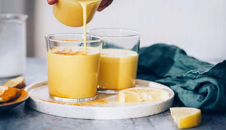 Summer Special : क्या आपने कभी ट्राई किया हैं हल्दी वाला ठंडा दूध #Recipe