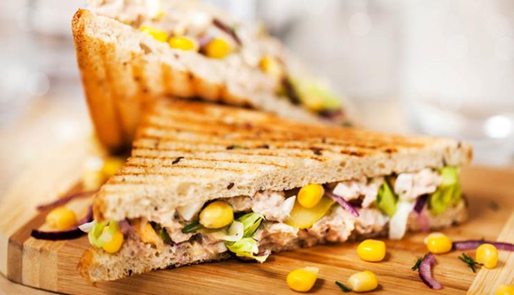 हेल्दी और टेस्टी ब्रेकफास्ट साबित होगा कॉर्न सैंडविच #Recipe 