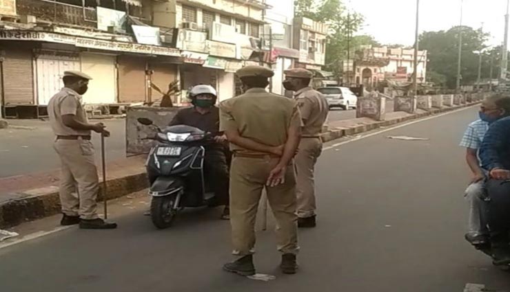 सीकर : लॉकडाउन के बावजूद बाजार में घूम रहे लापरवाह लोग, सामने आए 585 नए संक्रमित, 5 की मौत