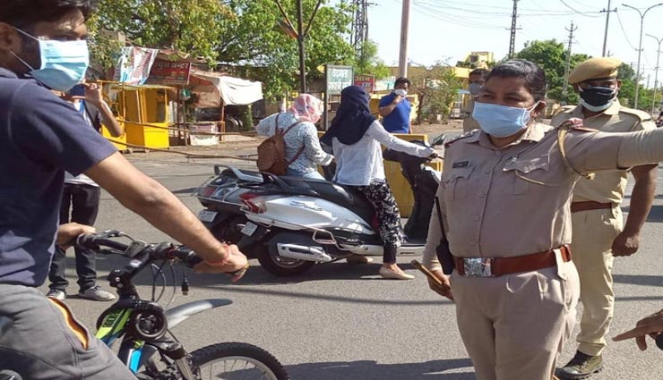 भीलवाड़ा : कलेक्टर ने साइकिल पर घूमकर किया शहर का दौरा, दिए गाइडलाइन की पालना के निर्देश 