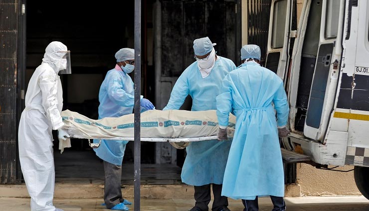 श्रीगंगानगर : ऊपर की ओर उठ रहा कोरोना रोगियों का ग्राफ, 5 दिन बाद रिपोर्ट आने से भी बढ़ा संक्रमण