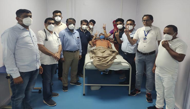 50 साल के शख्स ने 84 दिन में दी कोरोना को मात, खतरे के स्तर पर था सीटी स्कोर 